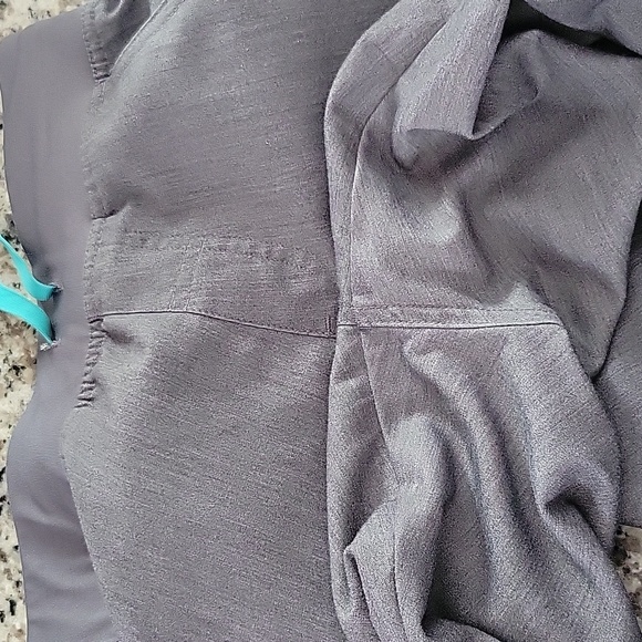 Figs scrubs - Picture 3 of 3